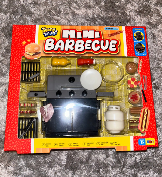 Brand new Teeny Tinies mini barbecue Set