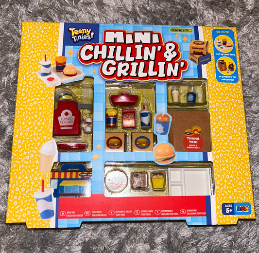 Brand new Teeny Tinies mini chillin’ & grillin’ Set
