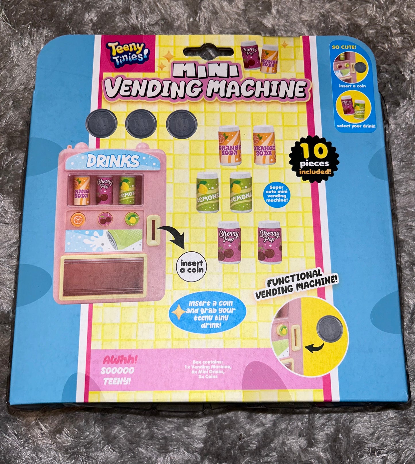 Brand New Teeny Tinies Vending Machine (drinks) Set